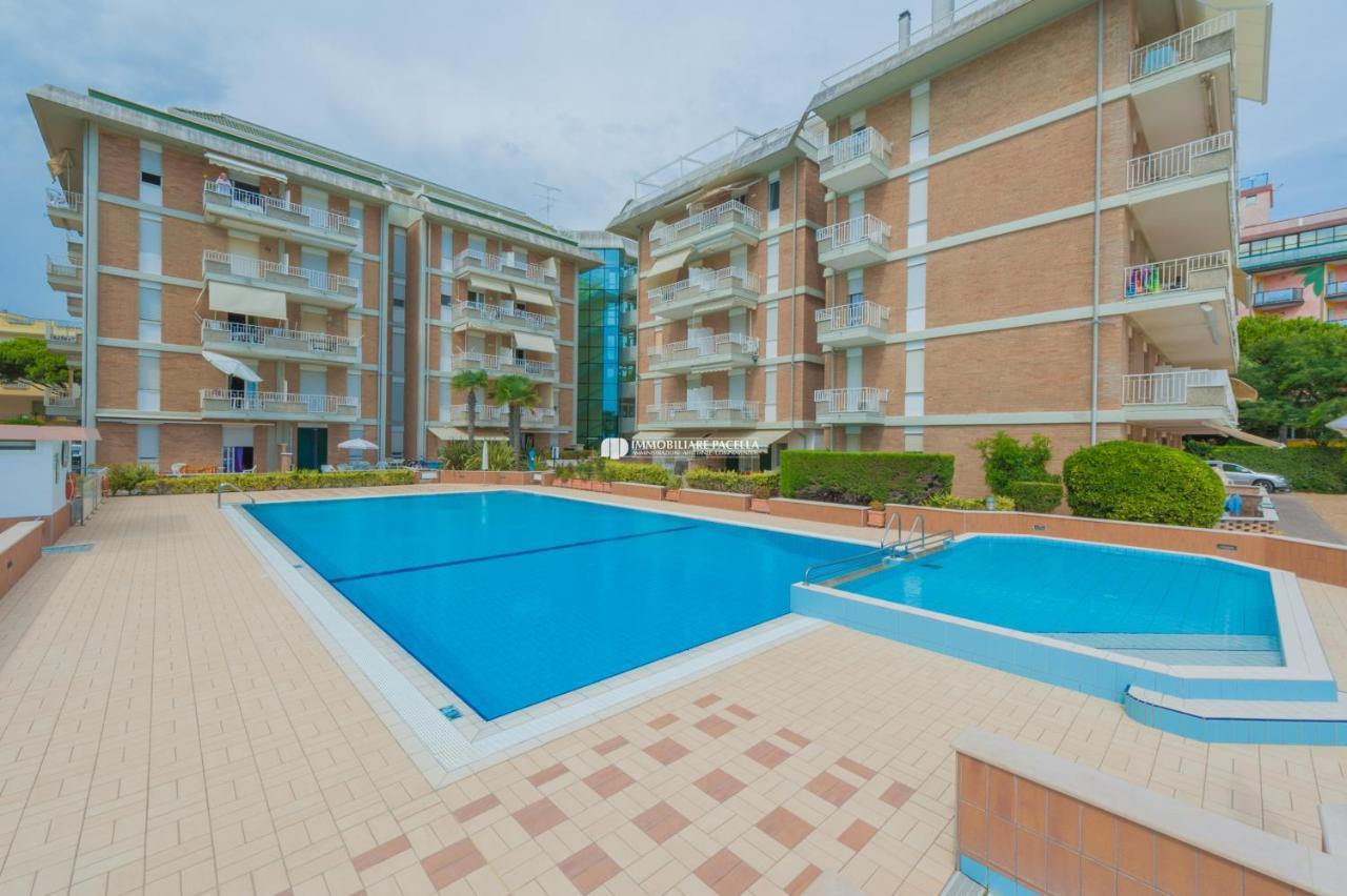 Residence Puerto Del Sol Immobiliare Pacella リド・ディ・イエゾロ エクステリア 写真