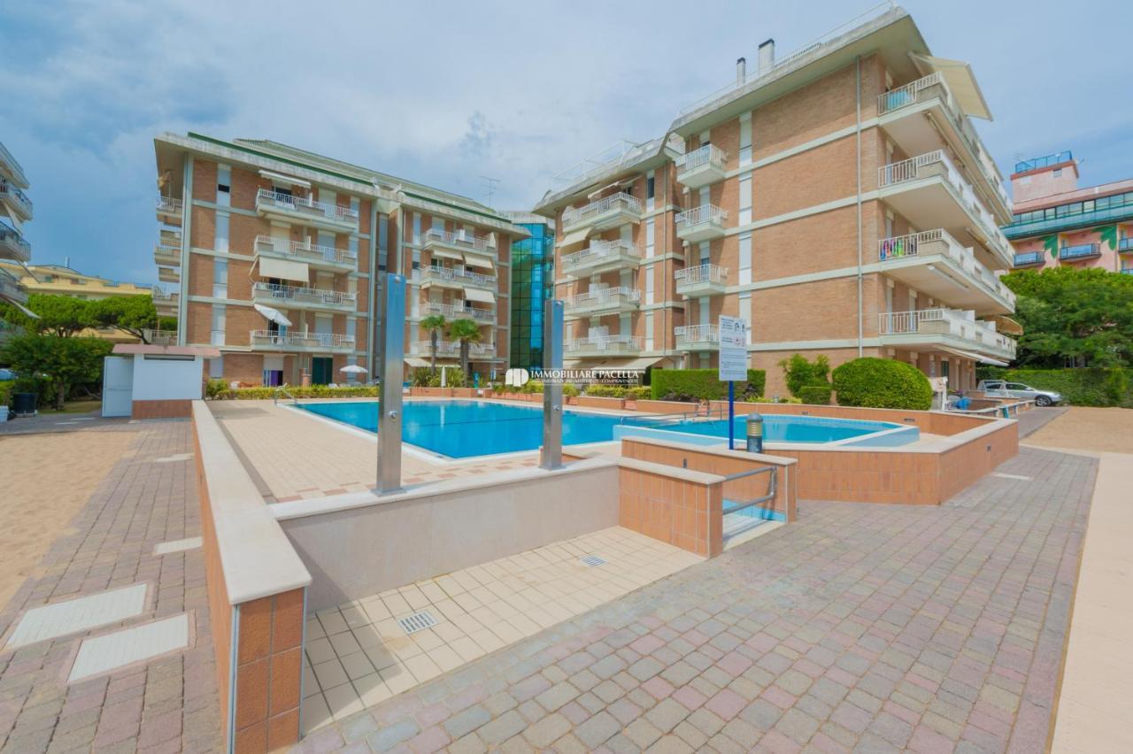 Residence Puerto Del Sol Immobiliare Pacella リド・ディ・イエゾロ エクステリア 写真